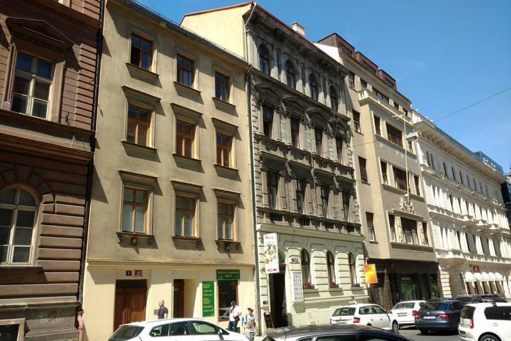 Marvelous Apartment In The Center Of Prague Luaran gambar